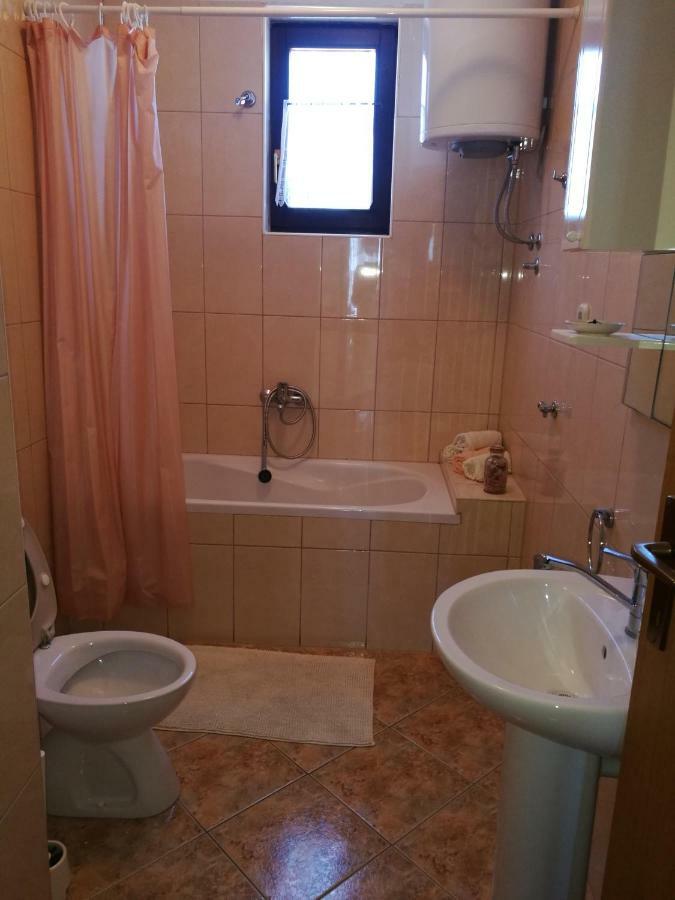 Apartman Ban Бродарика Екстериор снимка